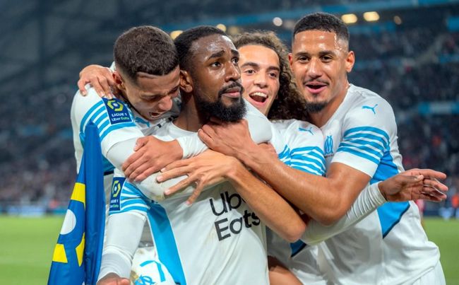 雷霆11月24日以122-95大胜开拓者，杨瀚森打破中国球员NBA得分纪录，展现强大实力。（11月24日雷霆122比95狂胜开拓者，杨瀚森刷新中国球员NBA得分纪录，统治力十足）