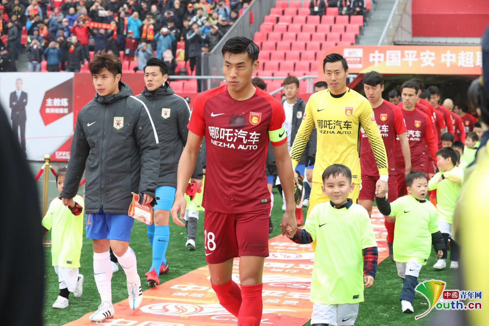 0-2！3-2！费内巴切女排夺冠瓦尔加斯MVP博斯科维奇24分难救主（从0-2到3-2，费内巴切女排逆转封冠：瓦尔加斯当选MVP，博斯科维奇砍24分无力回天）