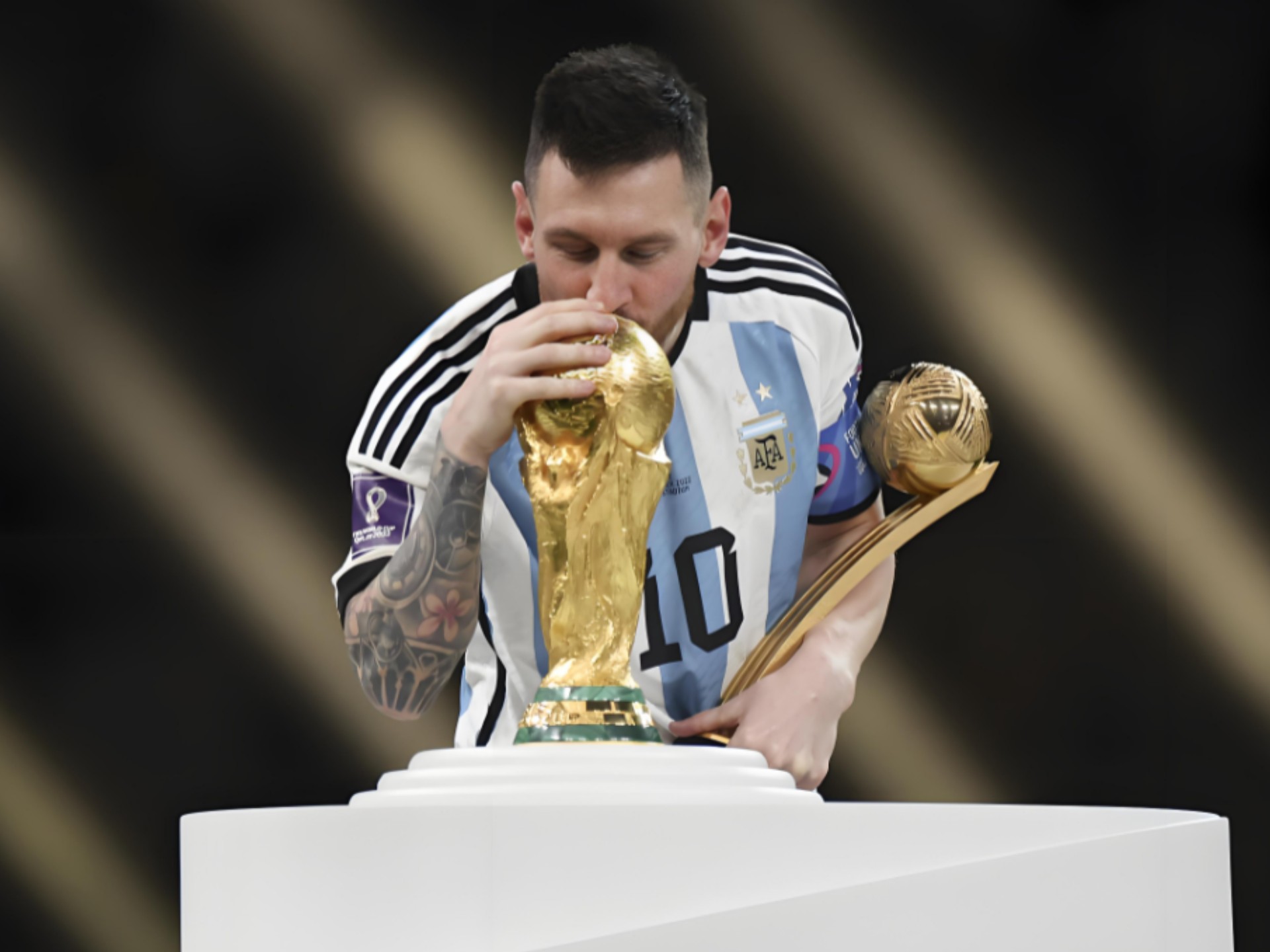 湖人詹姆斯关键封盖锁定胜局（詹姆斯关键大帽助湖人锁定胜利）