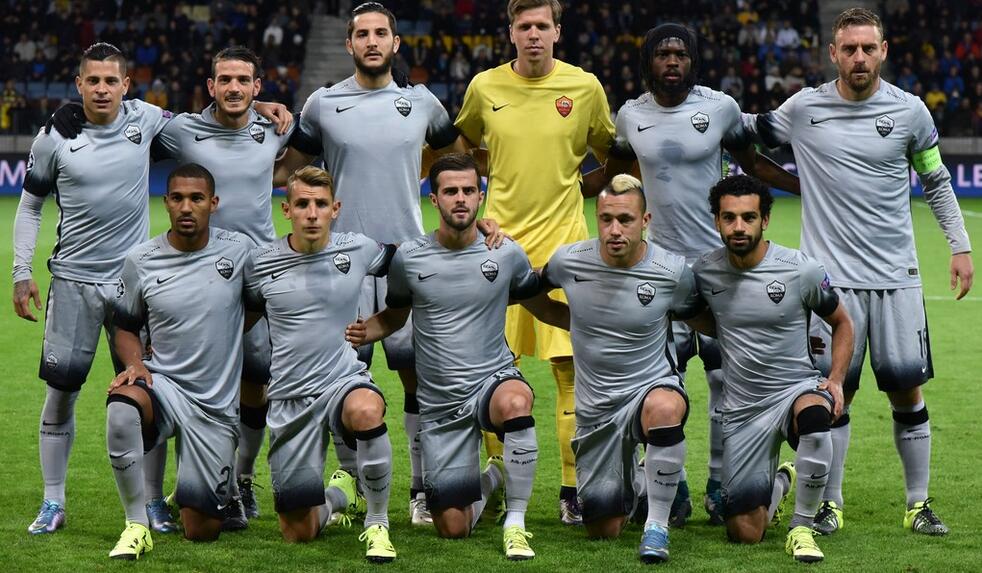 2025年铜梁龙主场场均观众超1.5万人，间接拉动消费约11亿元（2025年铜梁龙主场场均上座超1.5万，间接带动消费约11亿元）