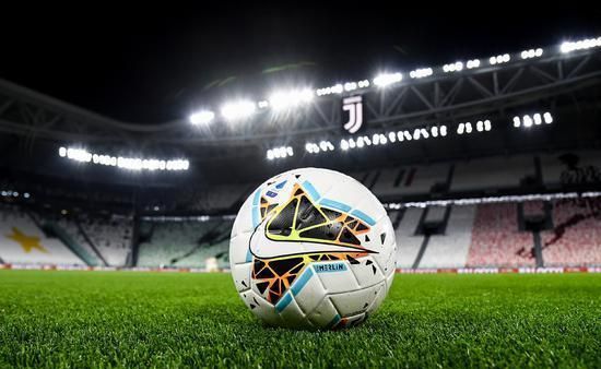 官方：帕利尼亚因转会谈判未入选球队今日比赛大名单（官方通报：因转会洽谈，帕利尼亚未进入今日比赛名单）