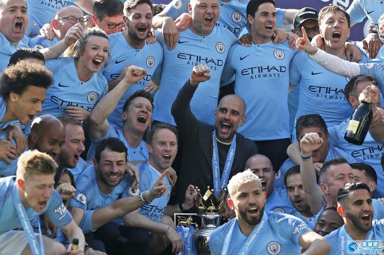 马拉多纳之子力挺孔蒂：他是足球史上最具冠军底蕴的教练之一（马拉多纳之子站台孔蒂：他是足坛最具冠军气质的名帅之一）