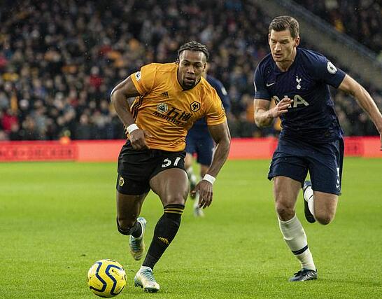 罗马诺：莱万不在迈阿密国际2026年的引援候选名单中（罗马诺：莱万未列入迈阿密国际2026年引援名单）