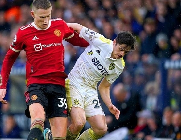 队记：鹈鹕不会贱卖琼斯和墨菲，要价不会低于一个首轮（队记：鹈鹕不低价送走琼斯与墨菲，至少要一个首轮签）