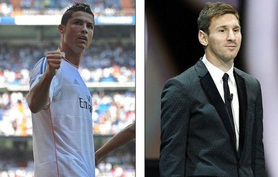 球员摊手表达不满（球员摊手示意不满）