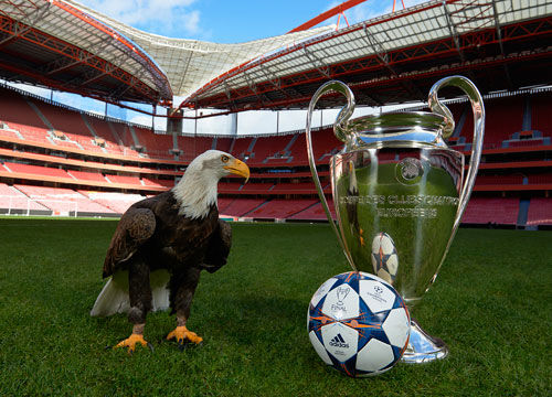 意媒：国米可以启用青训小将卡马特，以应对邓弗里斯伤缺情况（意媒：邓弗里斯伤缺，国米考虑提拔青训小将卡马特）