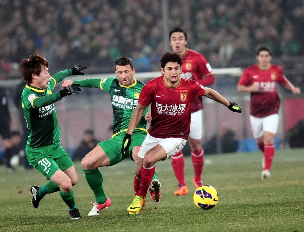 日职联前瞻：新潟天鹅提前降级，柏太阳神仍在为争冠努力（J联赛前瞻：新潟天鹅已提前降级，柏太阳神仍为冠军而战）