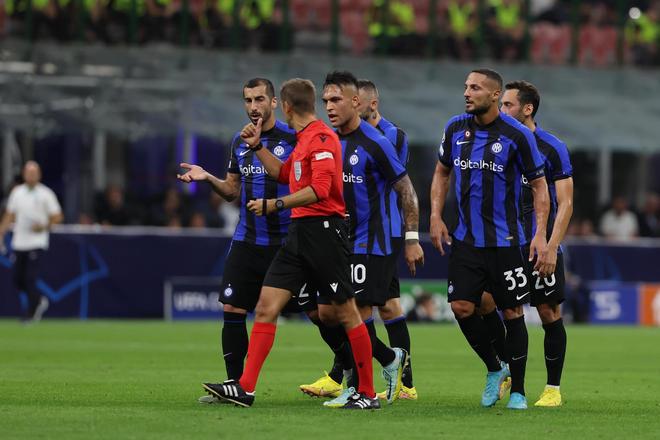 英超战报：曼联2-1战胜埃弗顿,（英超快讯：曼联2比1力克埃弗顿）