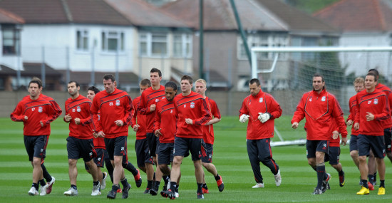 小法：我吃着爆米花看阿森纳vs拜仁，这场比赛能学到很多东西（法布雷加斯：边嗑爆米花看阿森纳对拜仁，这场比赛收获颇丰）