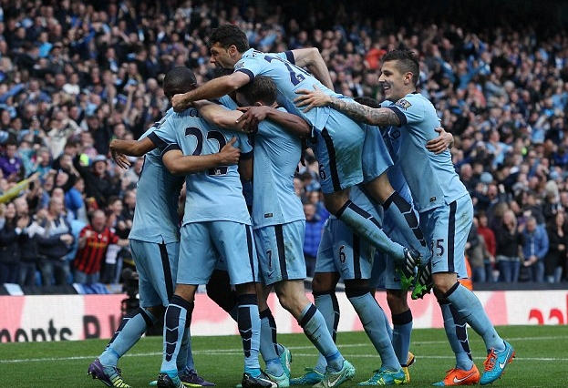 两人传接球，第三人要动 国际米兰这场比赛中有大量的“第三人动” 战术视角（战术视角：国际米兰此役大量运用两人传递引出的第三人跑动）